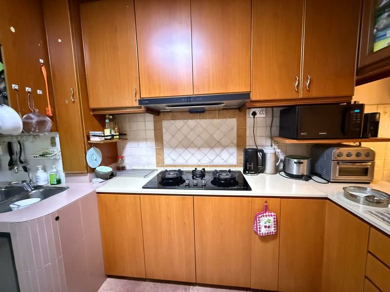 542 Bedok North Street 3, 542 Bedok North Street 3, 3 Bedrooms, 1,001 sqft, HDB Flat For Sale, by Lynn Loh, 500111463 - Kitchen - PropertyGuru.com.sg