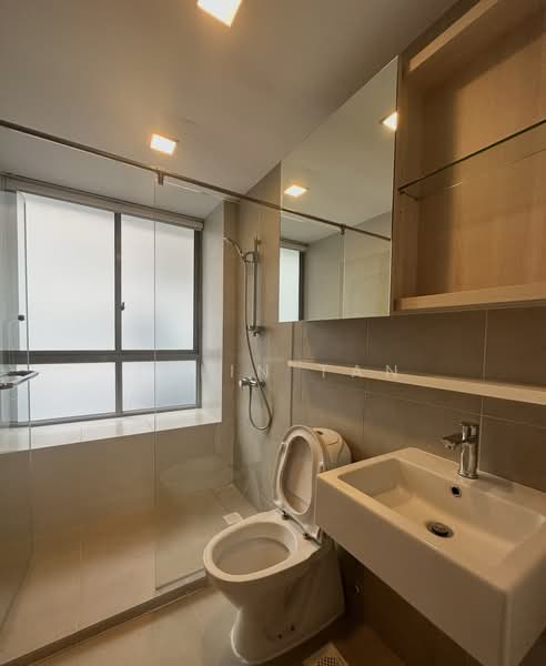 Waterford Residence, 23 Kim Yam Road, 3 Bedrooms, 1,399 sqft, Condominium For Sale, by Julin Tan, 500111464 - Bathroom - PropertyGuru.com.sg