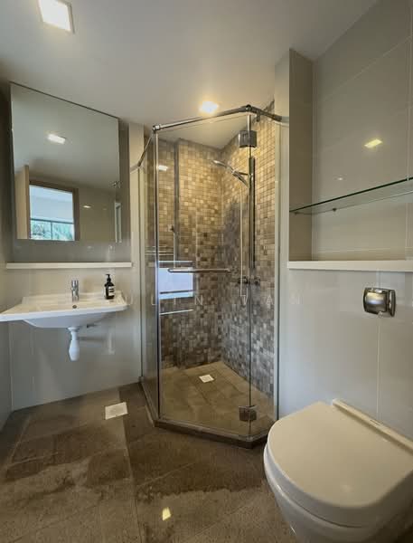 Waterford Residence, 23 Kim Yam Road, 3 Bedrooms, 1,399 sqft, Condominium For Sale, by Julin Tan, 500111464 - Bathroom - PropertyGuru.com.sg