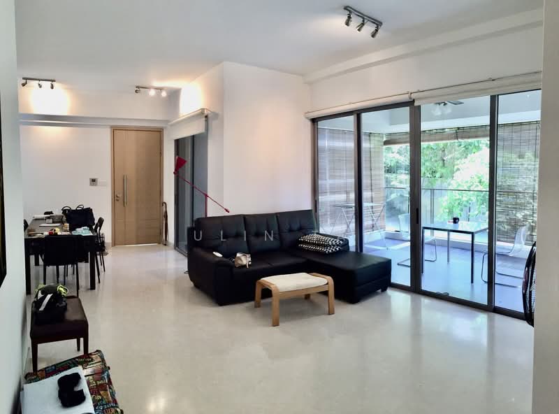 Waterford Residence, 23 Kim Yam Road, 3 Bedrooms, 1,399 sqft, Condominium For Sale, by Julin Tan, 500111464 - Living Room - PropertyGuru.com.sg