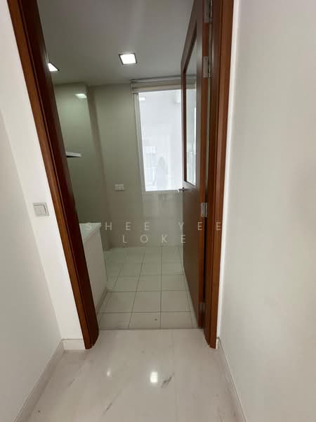 Saint Thomas Suites, 33 St Thomas Walk, 3 Bedrooms, 1,819 sqft, Condominium For Rent, by Shee Yee Loke, 500111468 - Bathroom - PropertyGuru.com.sg