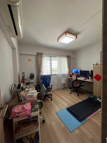 894 Tampines Street 81, 894 Tampines Street 81, 4 Bedrooms, 1,604 sqft, HDB Flat For Sale, by Yeo Tong Boon, 500111473 - Study - PropertyGuru.com.sg