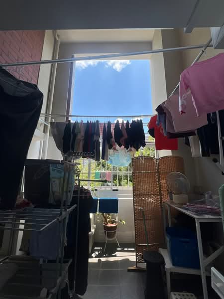 894 Tampines Street 81, 894 Tampines Street 81, 4 Bedrooms, 1,604 sqft, HDB Flat For Sale, by Yeo Tong Boon, 500111473 - Balcony - PropertyGuru.com.sg