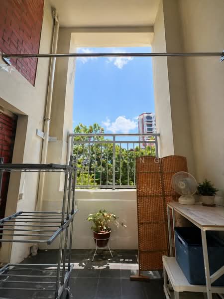 894 Tampines Street 81, 894 Tampines Street 81, 4 Bedrooms, 1,604 sqft, HDB Flat For Sale, by Yeo Tong Boon, 500111473 - Balcony - PropertyGuru.com.sg