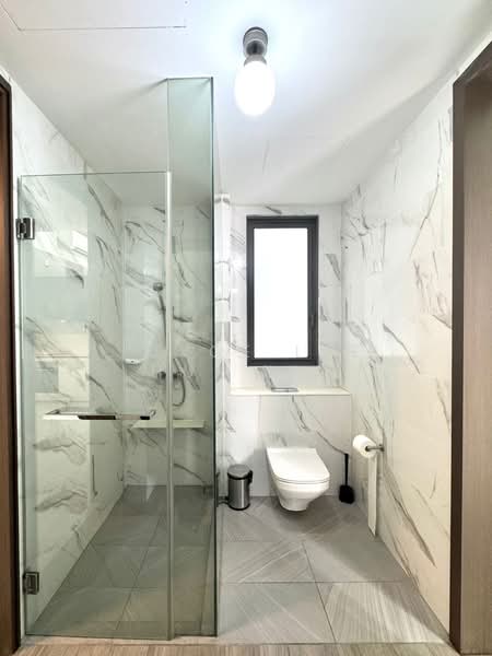 Forest Woods, , 2 Bedrooms, 667 sqft, Condominium For Rent, by Joyce Lye Hui Xin, 500111474 - Bathroom - PropertyGuru.com.sg