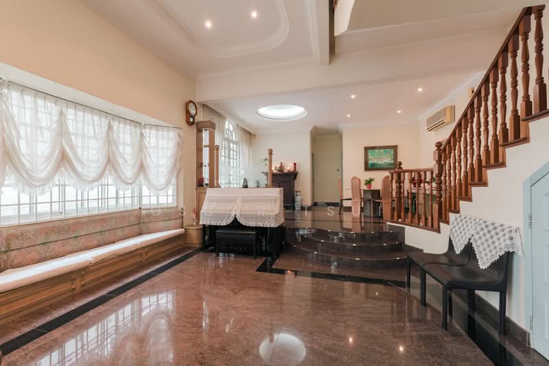 Freehold 2 Stories Corner Terrace in Serangoon Gardens, Brighton Crescent / Marlene Avenue / St Helier Avenue, 6 Bedrooms, 4,000 sqft, Corner Terrace For Sale, by Oscar Tsui, 500111488 - PropertyGuru.com.sg