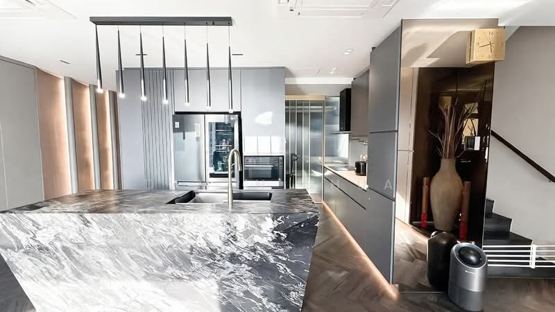 Miro, 1 Lincoln Road, 3 Bedrooms, 1,950 sqft, Condominium For Sale, by Damon Chua, 500111500 - Kitchen - PropertyGuru.com.sg