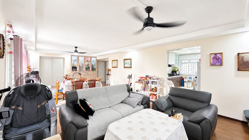 842 Jurong West Street 81, 842 Jurong West Street 81, 4 Bedrooms, 1,582 sqft, HDB Flat For Sale, by Fitri Mustafa, 500111519 - Living Room - PropertyGuru.com.sg