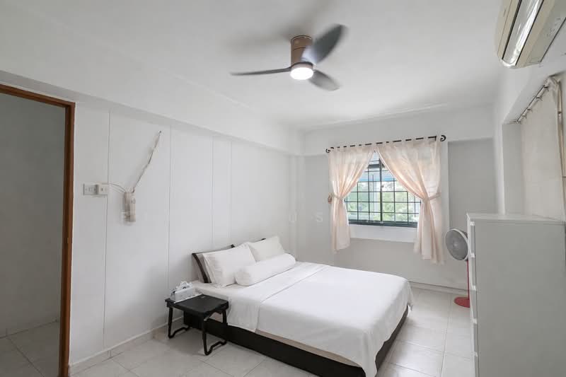 453 Choa Chu Kang Avenue 4, 453 Choa Chu Kang Avenue 4, 4 Bedrooms, 1,528 sqft, HDB Flat For Sale, by Fitri Mustafa, 500111520 - Master Bedroom - PropertyGuru.com.sg