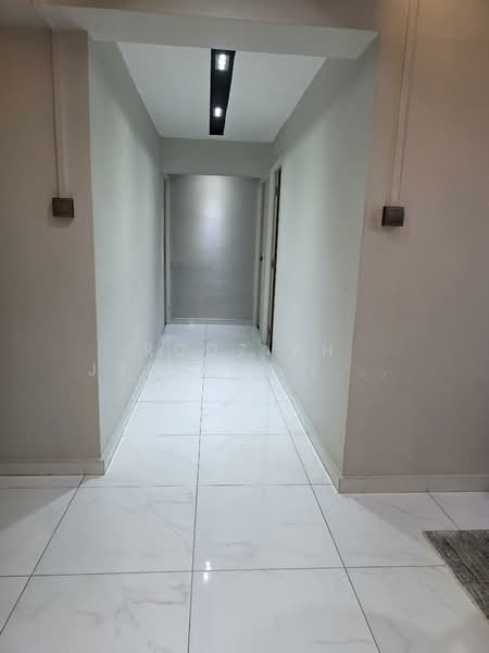 762 Woodlands Avenue 6, 762 Woodlands Avenue 6, 3 Bedrooms, 1,313 sqft, HDB Flat For Sale, by Rodziah Jailani (Rozie), 500111529 - Corridor - PropertyGuru.com.sg