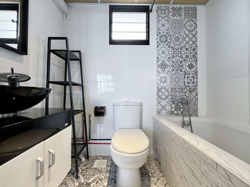 31 Ghim Moh Link, 31 Ghim Moh Link, 3 Bedrooms, 1,001 sqft, HDB Flat For Sale, by Ivy Lim, 500111549 - Bathroom - PropertyGuru.com.sg