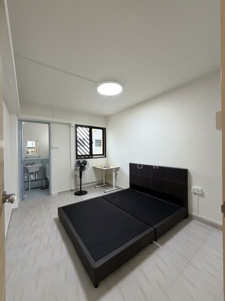 685 Hougang Street 61, 685 Hougang Street 61, 2 Bedrooms, 689 sqft, HDB Flat For Rent, by Sebs Low, 500111557 - Master Bedroom - PropertyGuru.com.sg