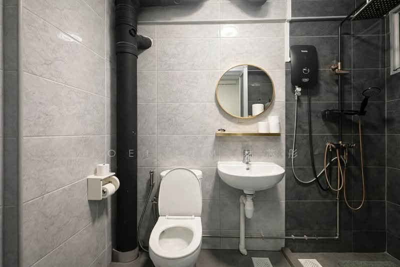 142 Tampines Street 12, 142 Tampines Street 12, 3 Bedrooms, 1,431 sqft, HDB Flat For Sale, by Joei Lim 林芯彤, 500111559 - Bathroom - PropertyGuru.com.sg