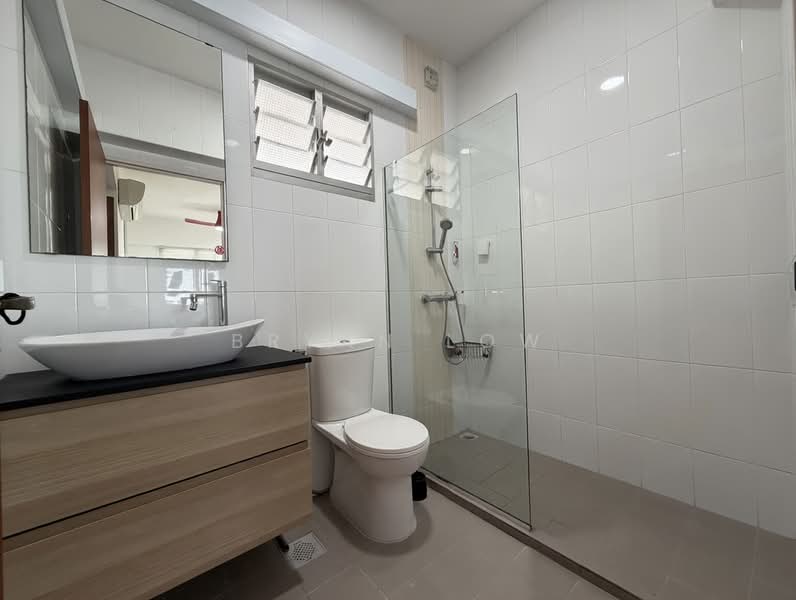 104B Canberra Street, 104B Canberra Street, 3 Bedrooms, 1,001 sqft, HDB Flat For Sale, by Bryan Low, 500111562 - Bathroom - PropertyGuru.com.sg