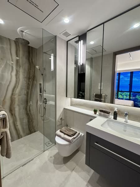 Vela Bay, Bayshore Road, 5 Bedrooms, 1,582 sqft, Condominium For Sale, by Angela Pai, 500111563 - Bathroom - PropertyGuru.com.sg