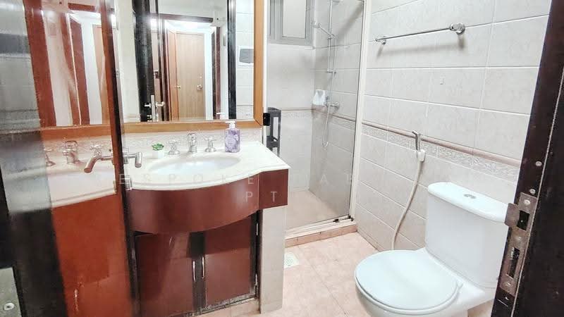Parc Vista, 450 Corporation Road, Boon Lay / Jurong / Tuas, Room Rental, 100 sqft, Condominium For Rent, by Bespoke Habitat Pte Ltd, 500111596 - 02-01 Common Bathroom - PropertyGuru.com.sg