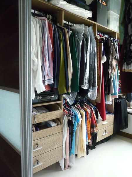 The Raintree, 95 Bukit Drive, 3 Bedrooms, 1,400 sqft, Condominium For Rent, by Andy Khoo, 500111597 - Interior - PropertyGuru.com.sg