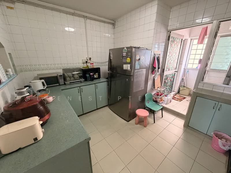 365 Woodlands Avenue 5, 365 Woodlands Avenue 5, 3 Bedrooms, 1,130 sqft, HDB Flat For Sale, by KENNETH CHUA, 500111603 - Kitchen - PropertyGuru.com.sg