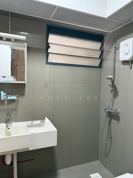 310B Punggol Walk, 310B Punggol Walk, 2 Bedrooms, 721 sqft, HDB Flat For Sale, by James Lee, 500111612 - Bathroom - PropertyGuru.com.sg