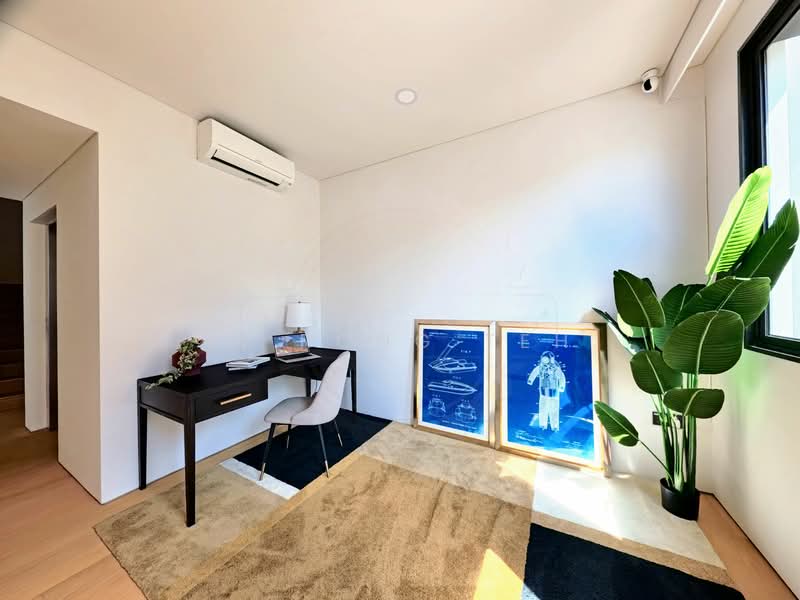❤️ D11 PRESTIGIOUS ADDRESS! BRAND NEW CORNER HOME!, Kheam Hock Road / Trevose Crescent / Dunearn Road, 5 Bedrooms, 7,898 sqft, Corner Terrace For Sale, by Li Rong Teh, 500111629 - Study - PropertyGuru.com.sg