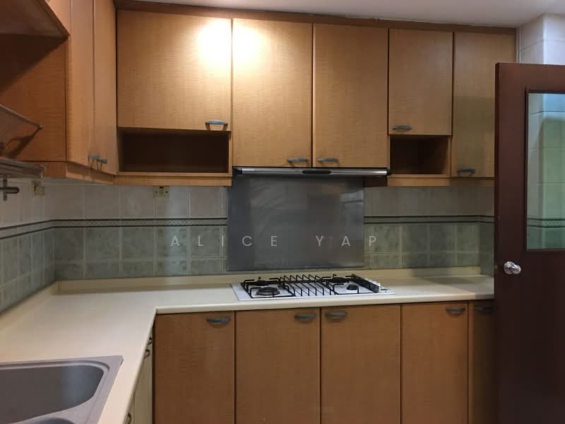 Hilltop Grove, 134A Hillview Avenue, 3 Bedrooms, 1,322 sqft, Condominium For Rent, by Alice Yap, 500111638 - Kitchen - PropertyGuru.com.sg