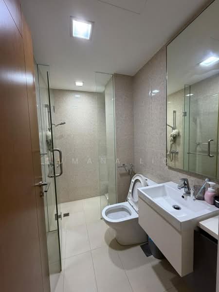 Kovan Regency, , 5 Bedrooms, 3,703 sqft, Cluster House For Sale, by Sumana Lio, 500111652 - Bathroom - PropertyGuru.com.sg