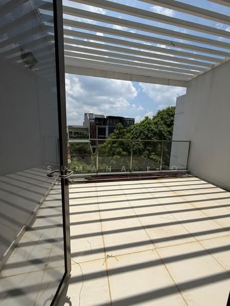 Kovan Regency, , 5 Bedrooms, 3,703 sqft, Cluster House For Sale, by Sumana Lio, 500111652 - Balcony - PropertyGuru.com.sg