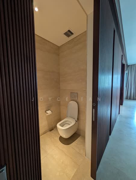 3 Orchard By-The-Park, 3 Orchard Boulevard, 4 Bedrooms, 2,260 sqft, Condominium For Rent, by Joyce Tan, 500111653 - Powder Room - PropertyGuru.com.sg