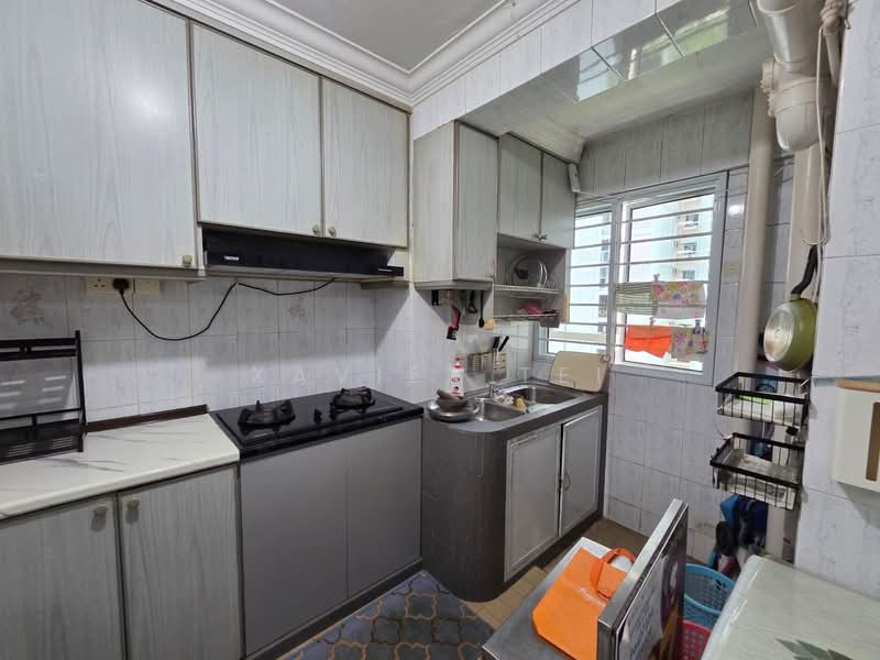 218 Lorong 8 Toa Payoh, 218 Lorong 8 Toa Payoh, 3 Bedrooms, 1,227 sqft, HDB Flat For Sale, by XAVIER TEI, 500111659 - Kitchen - PropertyGuru.com.sg