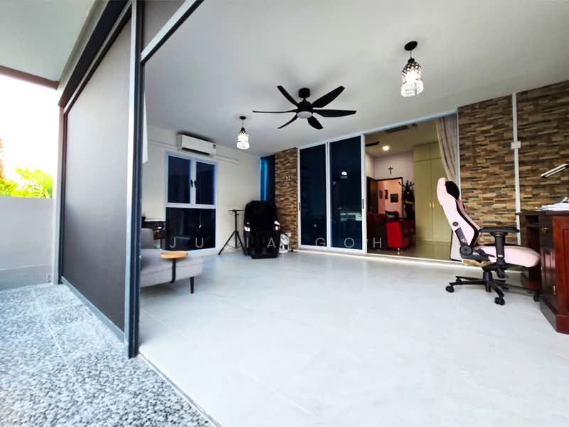 Luxurious Freehold Corner Terrace @ Upper Thomson | Newly Renovated | 1km CHIJ St Nicholas, Upper Thomson / Nemesu Ave, 4 Bedrooms, 3,100 sqft, Corner Terrace For Sale, by Julia Goh, 500111663 - Living Room - PropertyGuru.com.sg