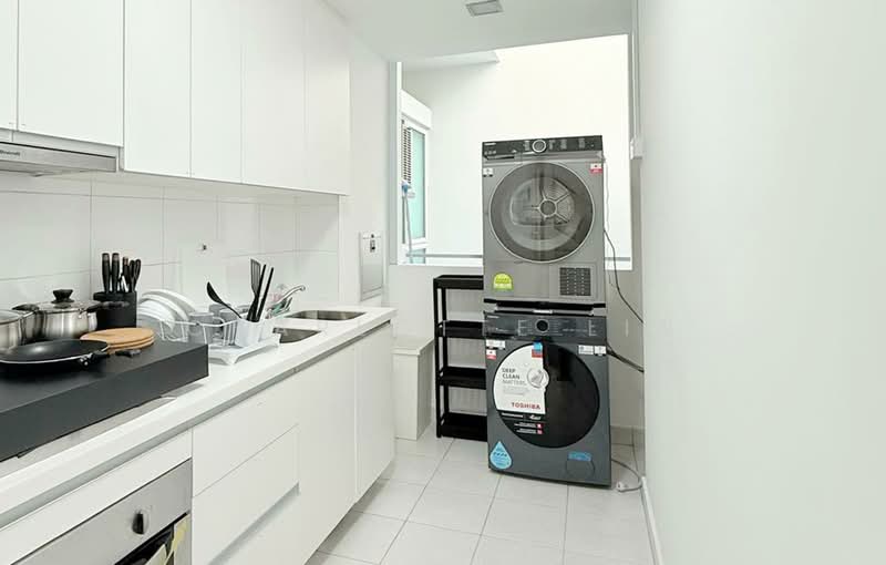 The Stellar, 12 West Coast Road, Room Rental, 200 sqft, Condominium For Rent, by Charlotte Lin, 500111666 - Kitchen - PropertyGuru.com.sg