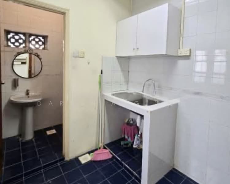 Trengganu Street, 3B Trengganu Street, 1,380 sqft, Office For Rent, by Darren Ang 洪俊旋, 500111686 - Bathroom - CommercialGuru.com.sg