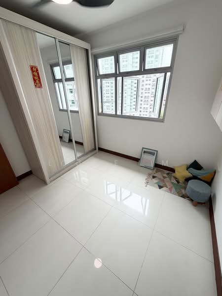 95B Henderson Road, 95B Henderson Road, 2 Bedrooms, 732 sqft, HDB Flat For Sale, by Louise Lim, 500111707 - Bedroom - PropertyGuru.com.sg
