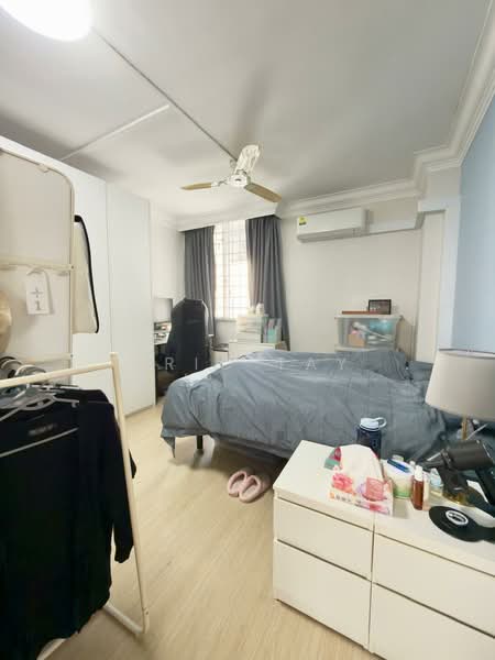 918 Hougang Avenue 9, 918 Hougang Avenue 9, 3 Bedrooms, 1,292 sqft, HDB Flat For Sale, by Eric Tay, 500111737 - Bedroom - PropertyGuru.com.sg