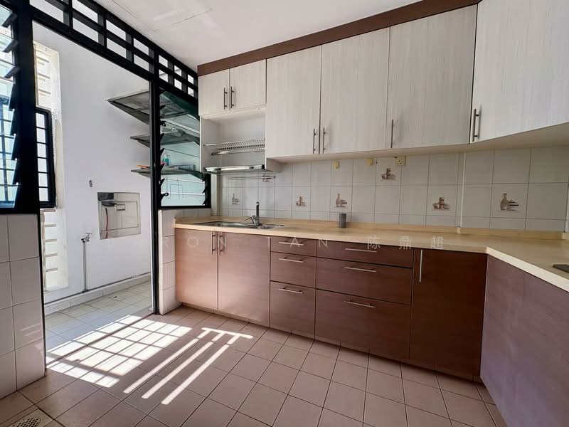 Park East, 69 Jalan Tua Kong, 2 Bedrooms, 893 sqft, Condominium For Rent, by Baron Tan 陈鼎超, 500111739 - Kitchen - PropertyGuru.com.sg