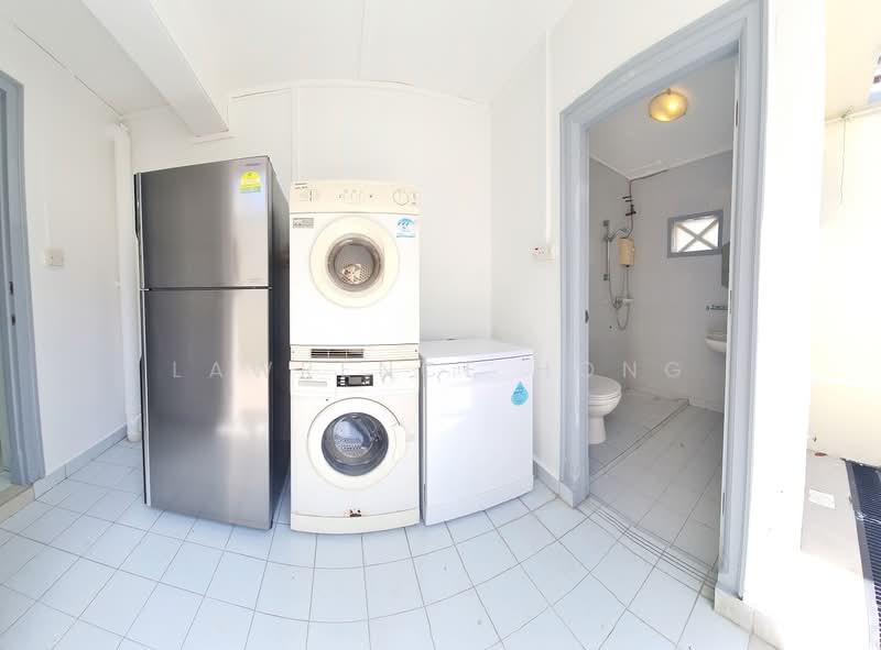 Townerville, McNair Road, 2 Bedrooms, 2,162 sqft, Conservation House For Rent, by Lawrence Hong, 500111740 - Bathroom - PropertyGuru.com.sg