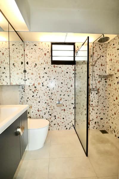 549A Segar Road, 549A Segar Road, 3 Bedrooms, 990 sqft, HDB Flat For Sale, by Zai ., 500111742 - Bathroom - PropertyGuru.com.sg