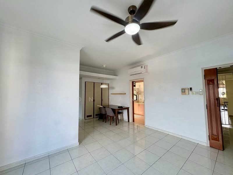 Park East, 69 Jalan Tua Kong, 2 Bedrooms, 893 sqft, Condominium For Sale, by Baron Tan 陈鼎超, 500111745 - Living Room - PropertyGuru.com.sg