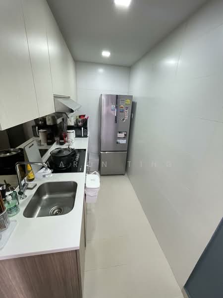 Lake Life, 4 Tao Ching Road, 2 Bedrooms, 743 sqft, Executive Condominium For Rent, by Aaron Ting, 500111747 - Kitchen - PropertyGuru.com.sg