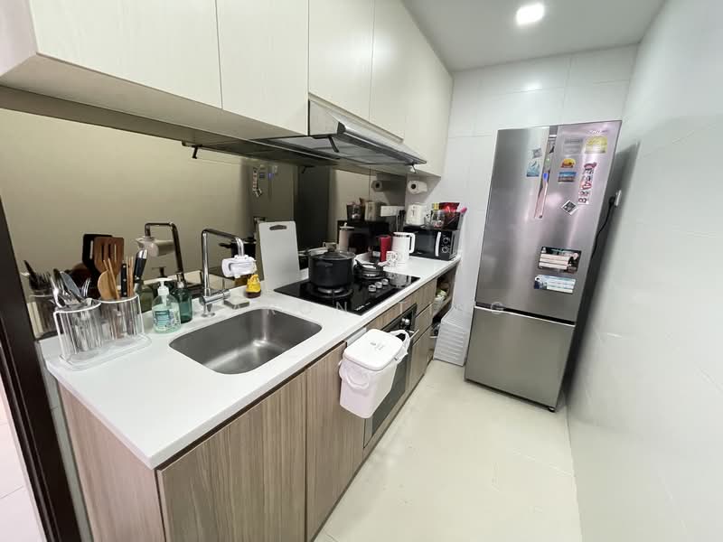 Lake Life, 4 Tao Ching Road, 2 Bedrooms, 743 sqft, Executive Condominium For Rent, by Aaron Ting, 500111747 - Kitchen - PropertyGuru.com.sg