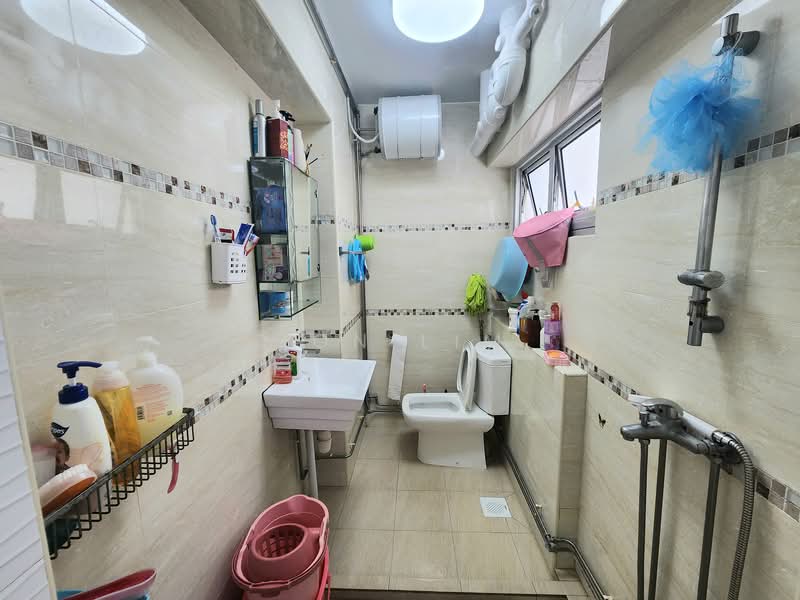 346 Choa Chu Kang Loop, 346 Choa Chu Kang Loop, 3 Bedrooms, 1,119 sqft, HDB Flat For Sale, by Don Lim, 500111773 - Common Bathroom - PropertyGuru.com.sg