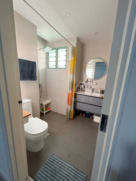 The Sunnydale, 21 Serangoon Avenue 3, 2 Bedrooms, 1,270 sqft, Condominium For Sale, by Ken Wee, 500111788 - Bathroom - PropertyGuru.com.sg