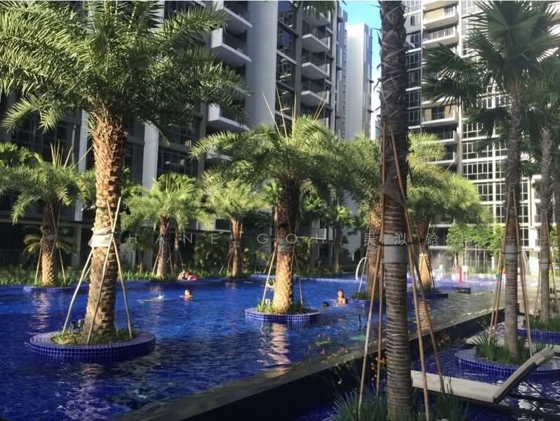 La Fiesta, 60 Sengkang Square, 1 Bedroom, 452 sqft, Condominium For Rent, by Shane Goh 吴泤鋡, 500111794 - Pool - PropertyGuru.com.sg