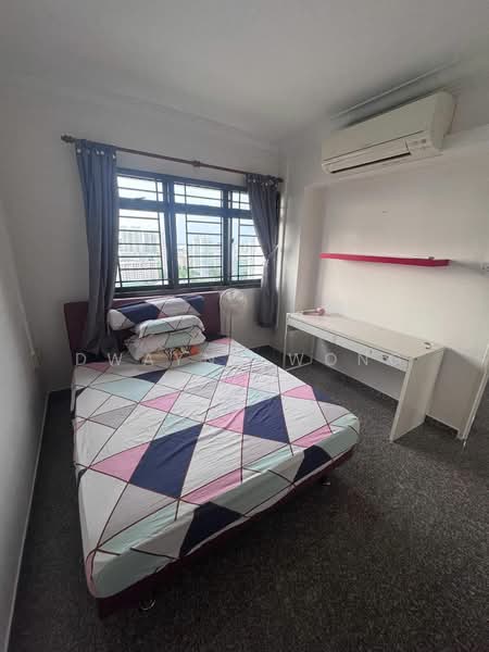 352 Ang Mo Kio Street 32, 352 Ang Mo Kio Street 32, Room Rental, 100 sqft, HDB Flat For Rent, by Dwayne Wong, 500111799 - Bedroom - PropertyGuru.com.sg