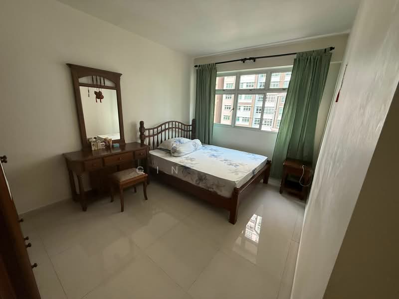 453B Bukit Batok West Avenue 6, 453B Bukit Batok West Avenue 6, 5 Bedrooms, 1,237 sqft, HDB Flat For Sale, by Gin Nah, 500111815 - Bedroom - PropertyGuru.com.sg