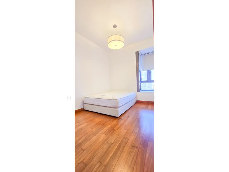 High-rise living with unblocked sea/city views at Tg Pagar, , 2 Bedrooms, 1,109 sqft, Condominium For Sale, by Homer Lau, 500111816 - Bedroom - PropertyGuru.com.sg