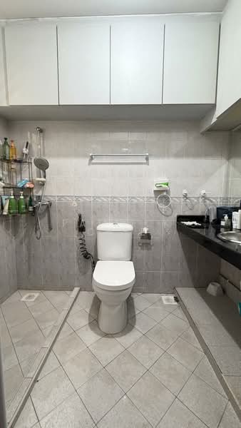 186C Rivervale Drive, 186C Rivervale Drive, 3 Bedrooms, 1,184 sqft, HDB Flat For Sale, by Patrick Chee, 500111817 - Bathroom - PropertyGuru.com.sg