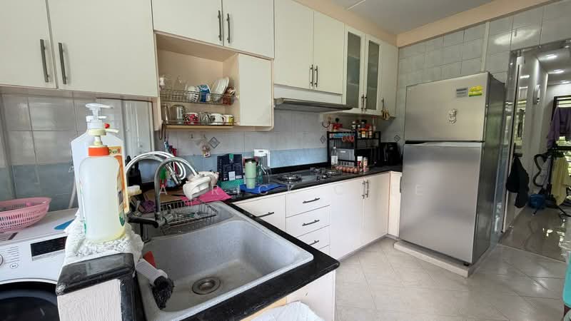 186C Rivervale Drive, 186C Rivervale Drive, 3 Bedrooms, 1,184 sqft, HDB Flat For Sale, by Patrick Chee, 500111817 - Kitchen - PropertyGuru.com.sg
