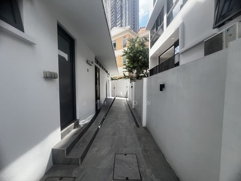 ✨ Reno 3.5 Storey Detached @ Stirling Road, Shepherds Drive, Merino Crescent, Queenstown MRT, , 10+ Bedrooms, 9,000 sqft, Detached House For Sale, by J H Low, 500111857 - Exterior - PropertyGuru.com.sg