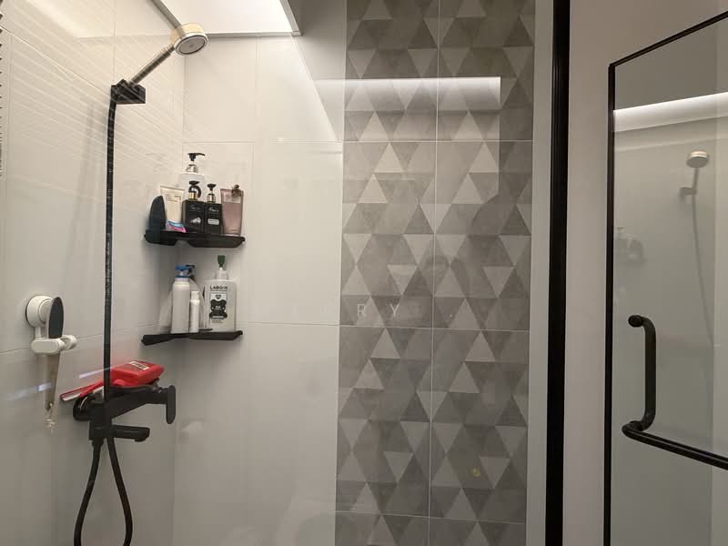 153C Bedok South Road, 153C Bedok South Road, 3 Bedrooms, 1,001 sqft, HDB Flat For Sale, by Merry ., 500111872 - Bathroom - PropertyGuru.com.sg